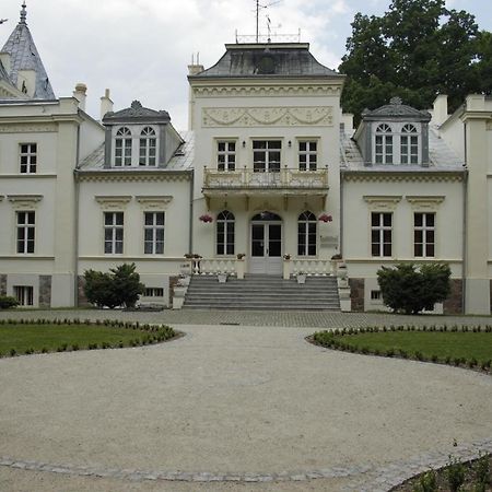 Palac W Nosowie Nosowo Esterno foto