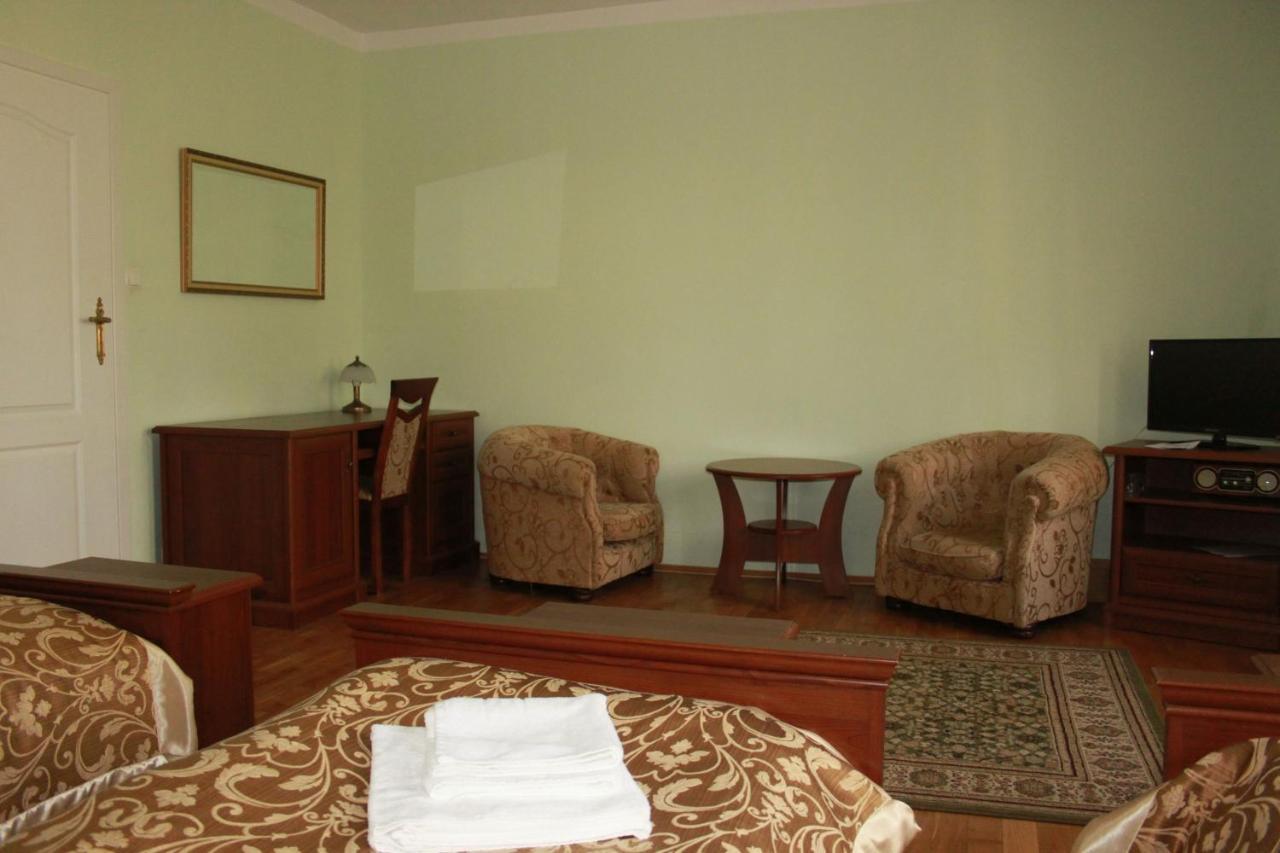 Palac W Nosowie Nosowo Esterno foto
