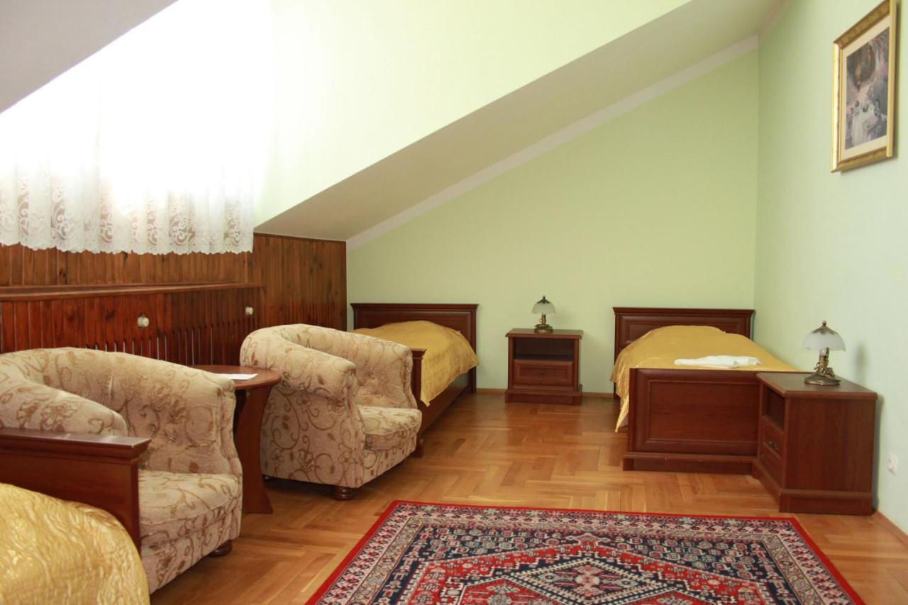 Palac W Nosowie Nosowo Esterno foto
