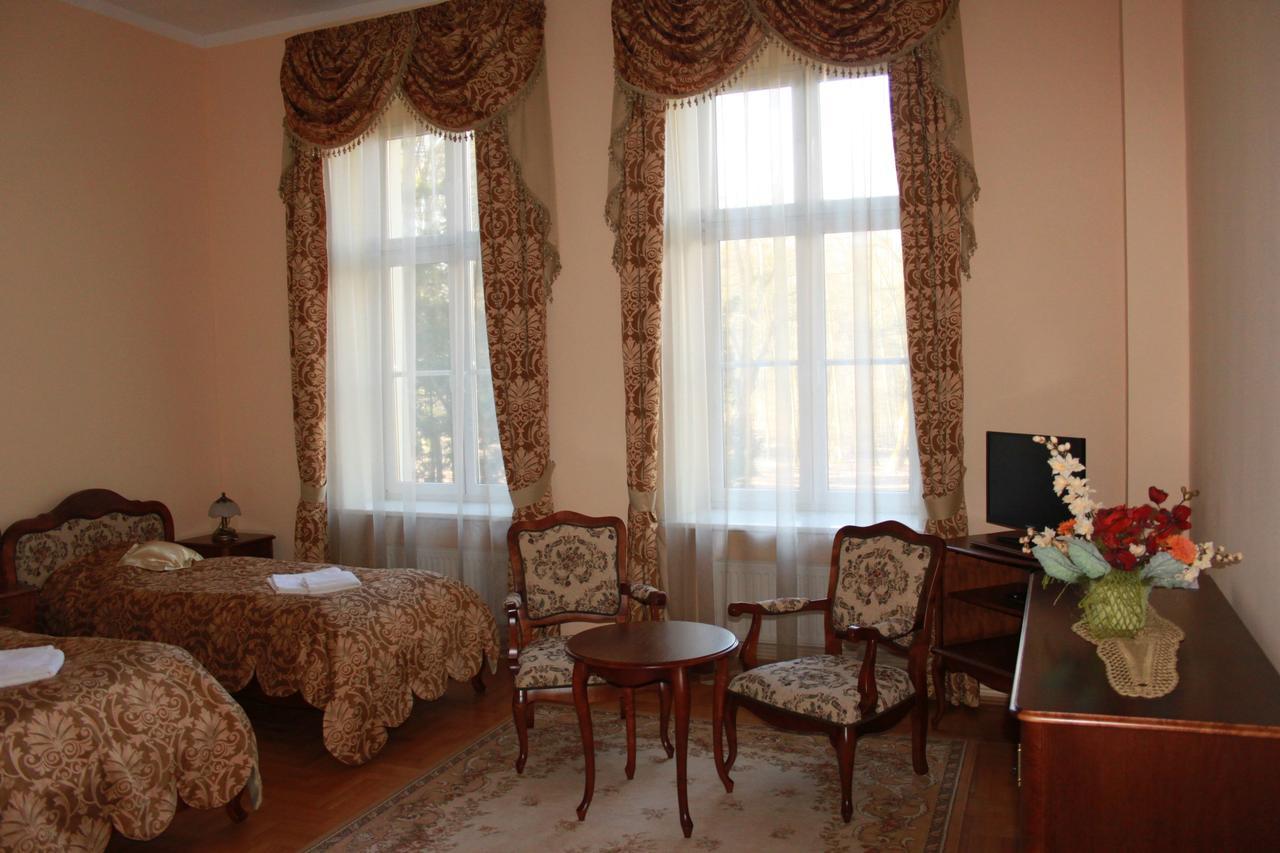 Palac W Nosowie Nosowo Esterno foto